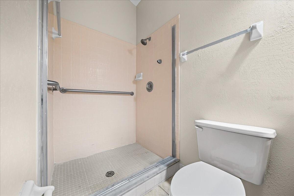 DOVE HILL - Residential