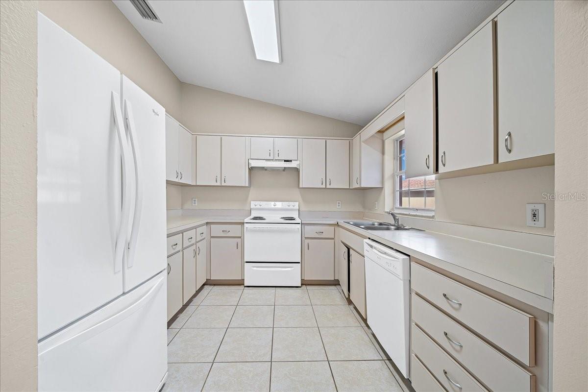 DOVE HILL - Residential