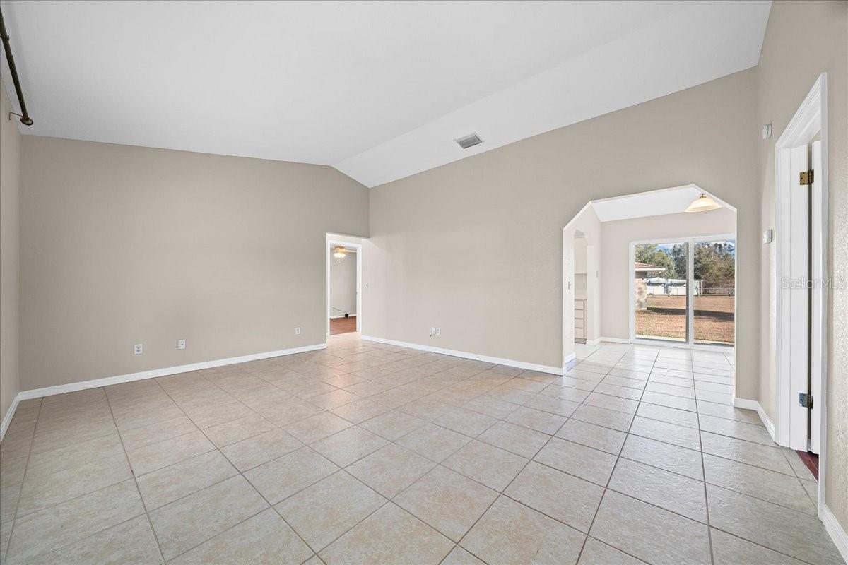 DOVE HILL - Residential