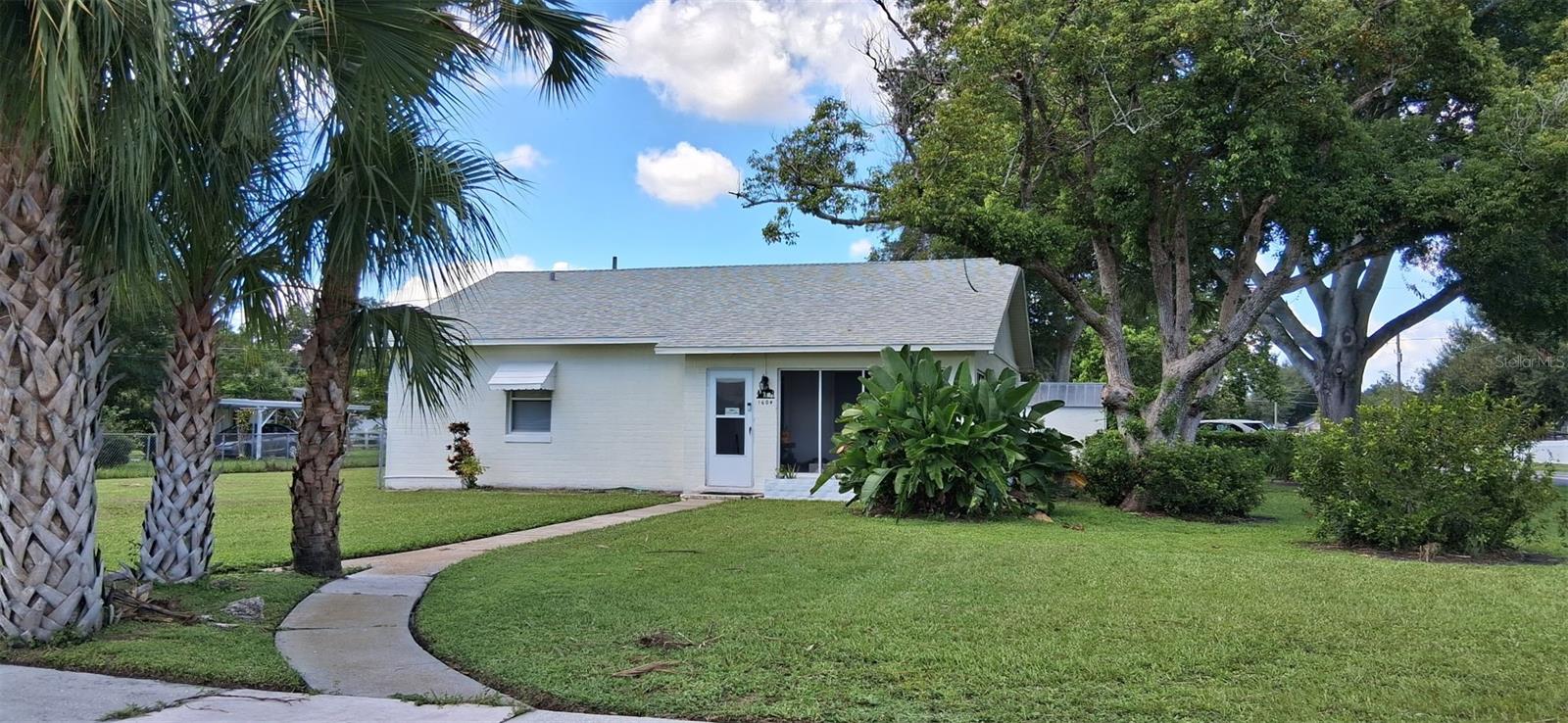 No HOA! In in the heart of Saint Cloud’s Historic District and just 1.5 miles beautiful East Lake Tohopekaliga lakefront, this unique property offers the perfect blend of character, flexibility, and income potential. Whether you're searching for your next primary residence or a cash-flowing investment, this home delivers. Located just minutes from local downtown shops, a movie theater, restaurants, parks, and the Saint Cloud Lakefront offering a restaurant, splash pad, playground, walking paths, a marina and pier.