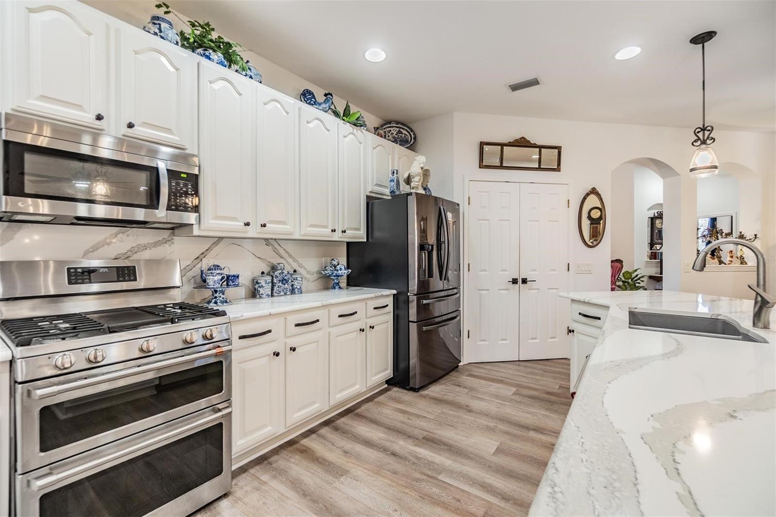 LAKESHORE RANCH PH I - Residential