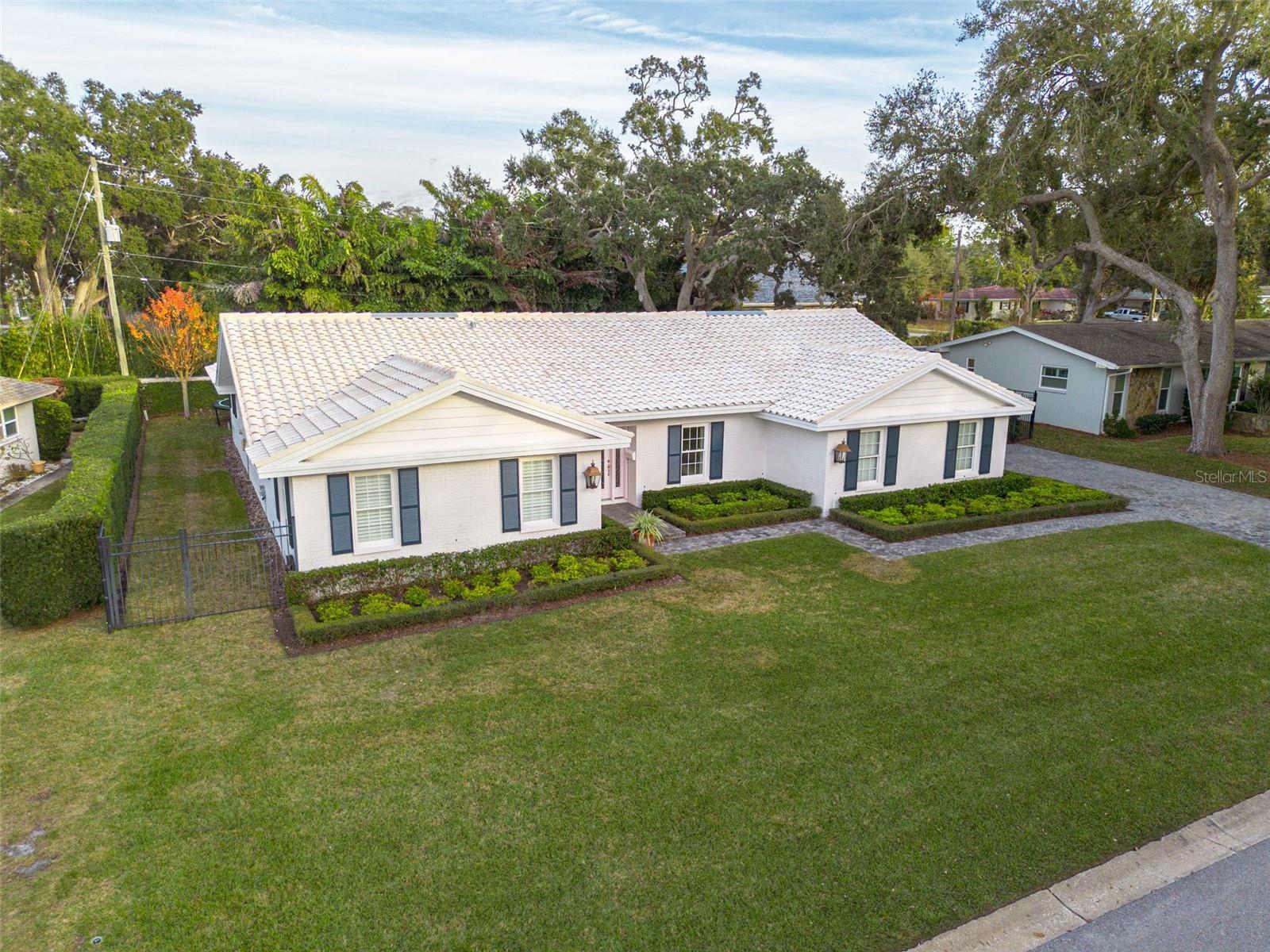 BELLEAIR WOODS - Residential