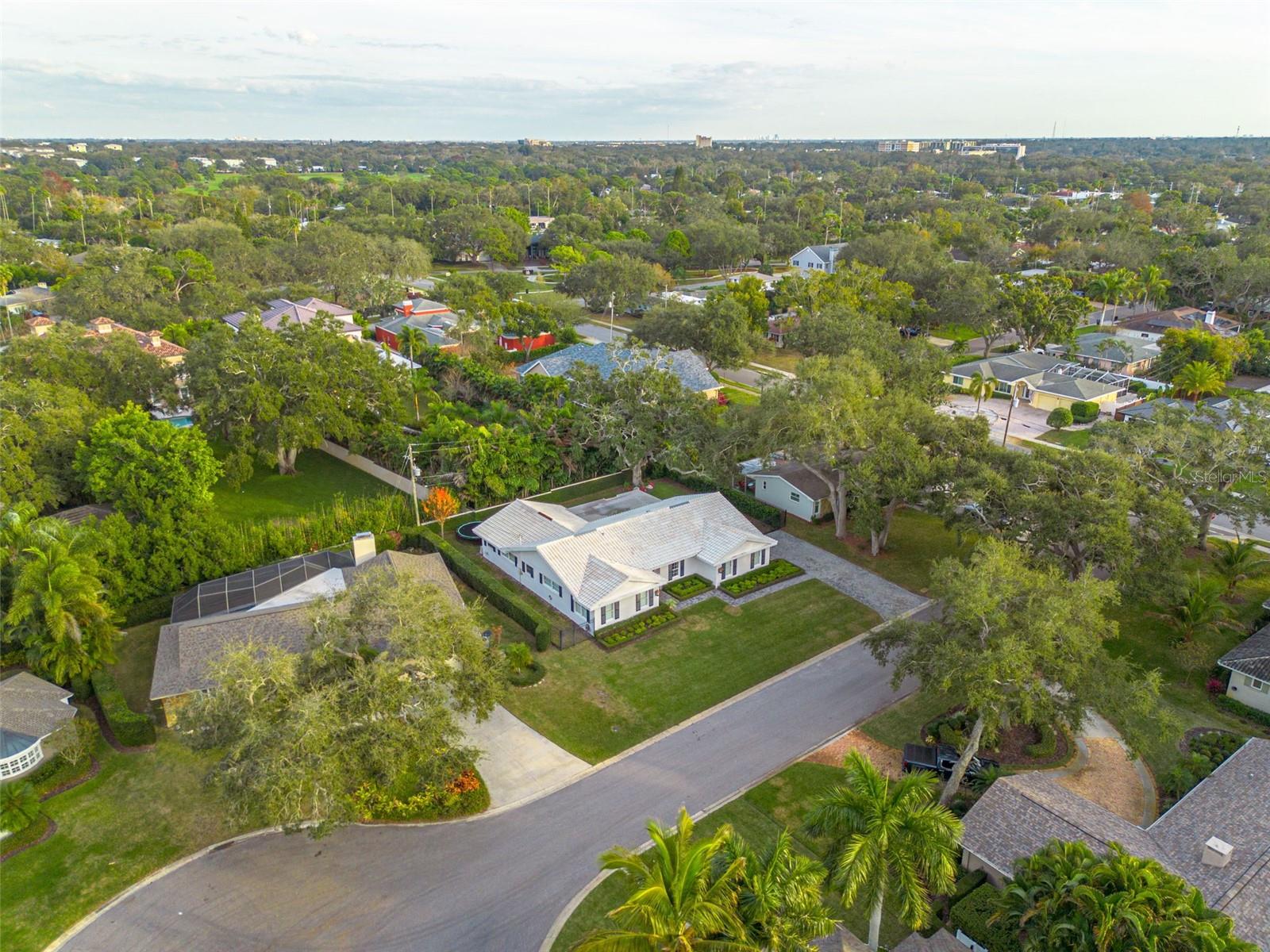 BELLEAIR WOODS - Residential