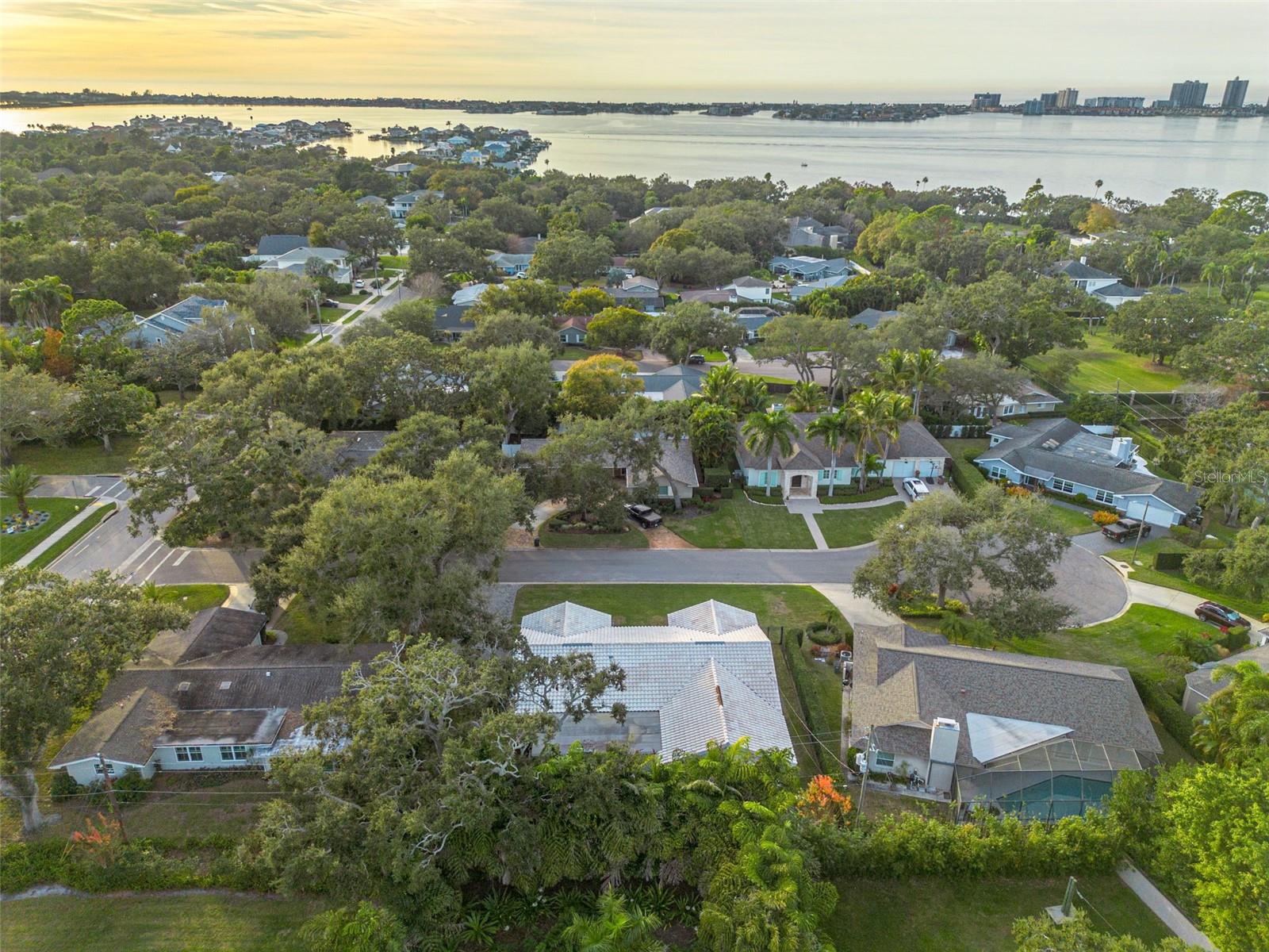 BELLEAIR WOODS - Residential