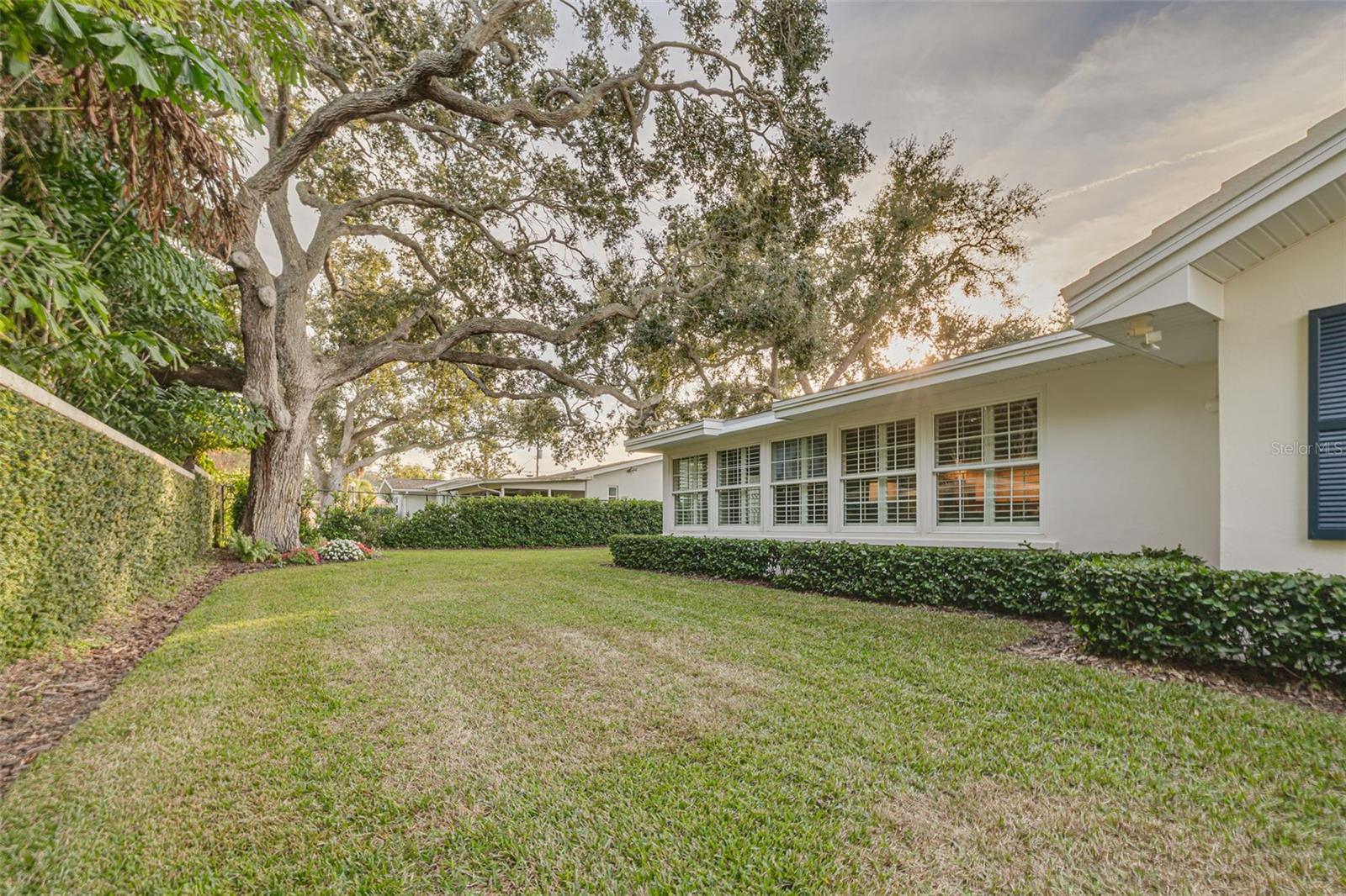 BELLEAIR WOODS - Residential