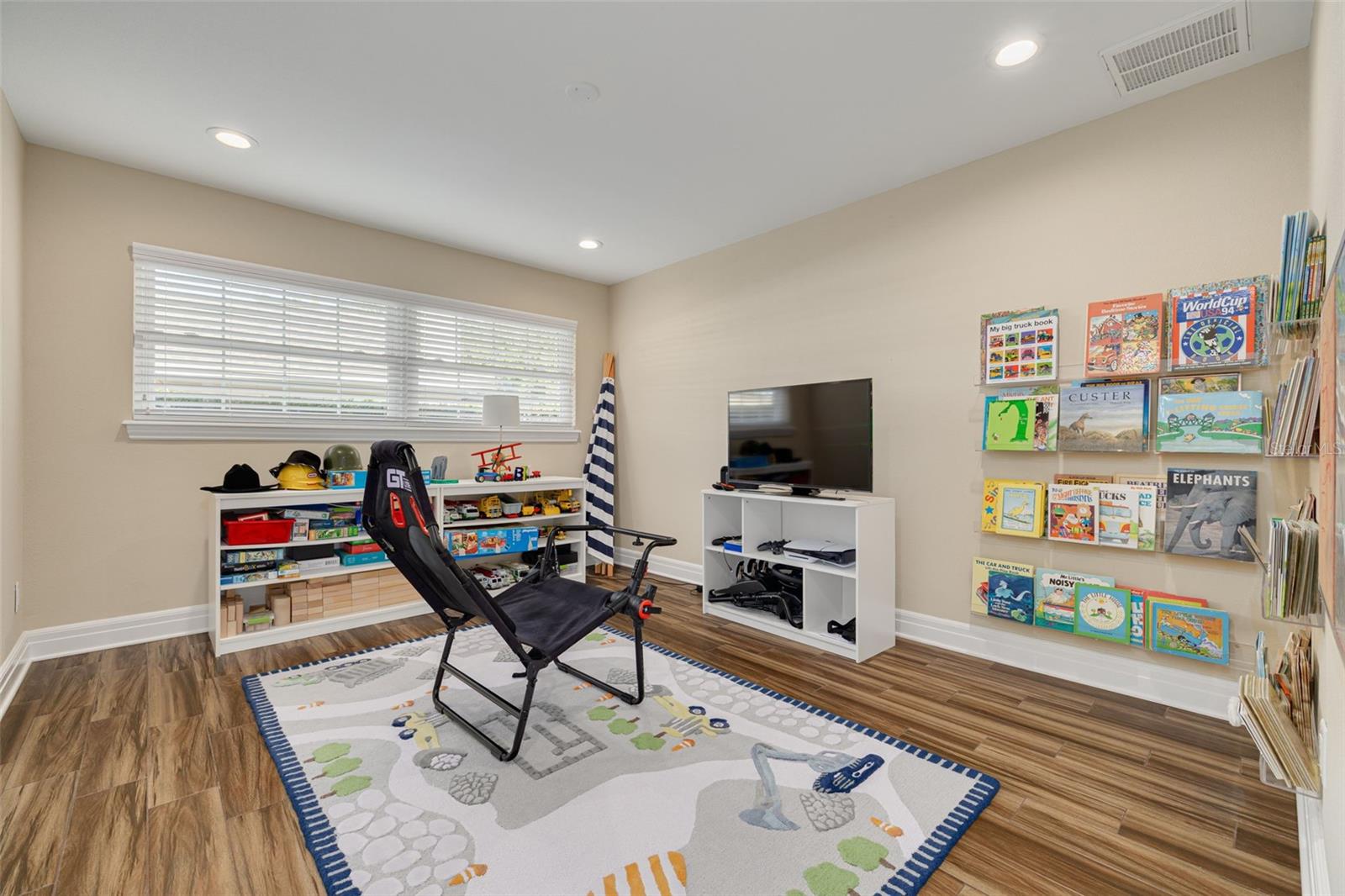 BELLEAIR WOODS - Residential