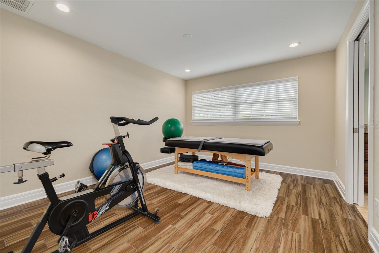 BELLEAIR WOODS - Residential