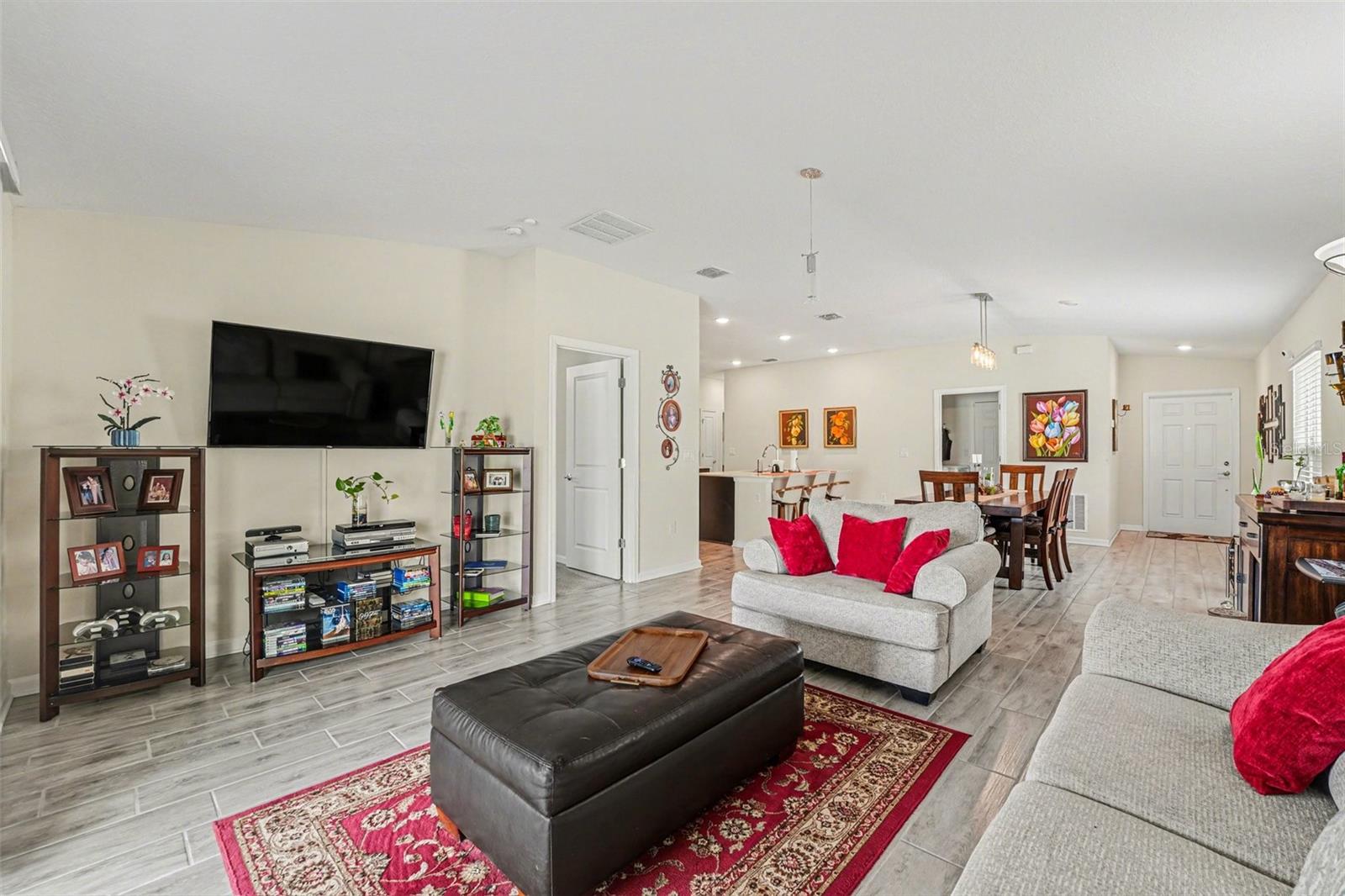 LIBERTY RIDGE AND WINDSOR RESERVE - Residential