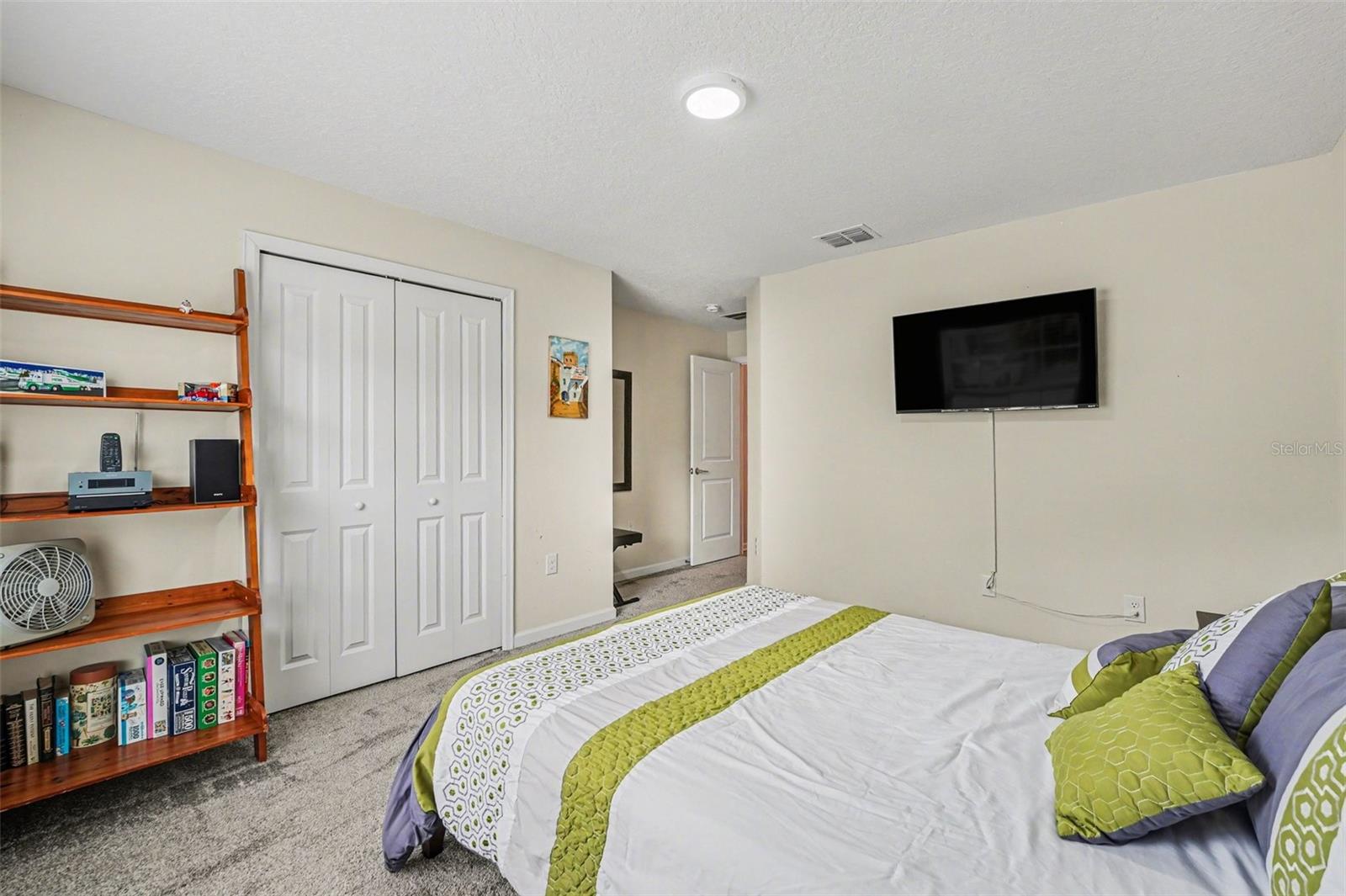 LIBERTY RIDGE AND WINDSOR RESERVE - Residential