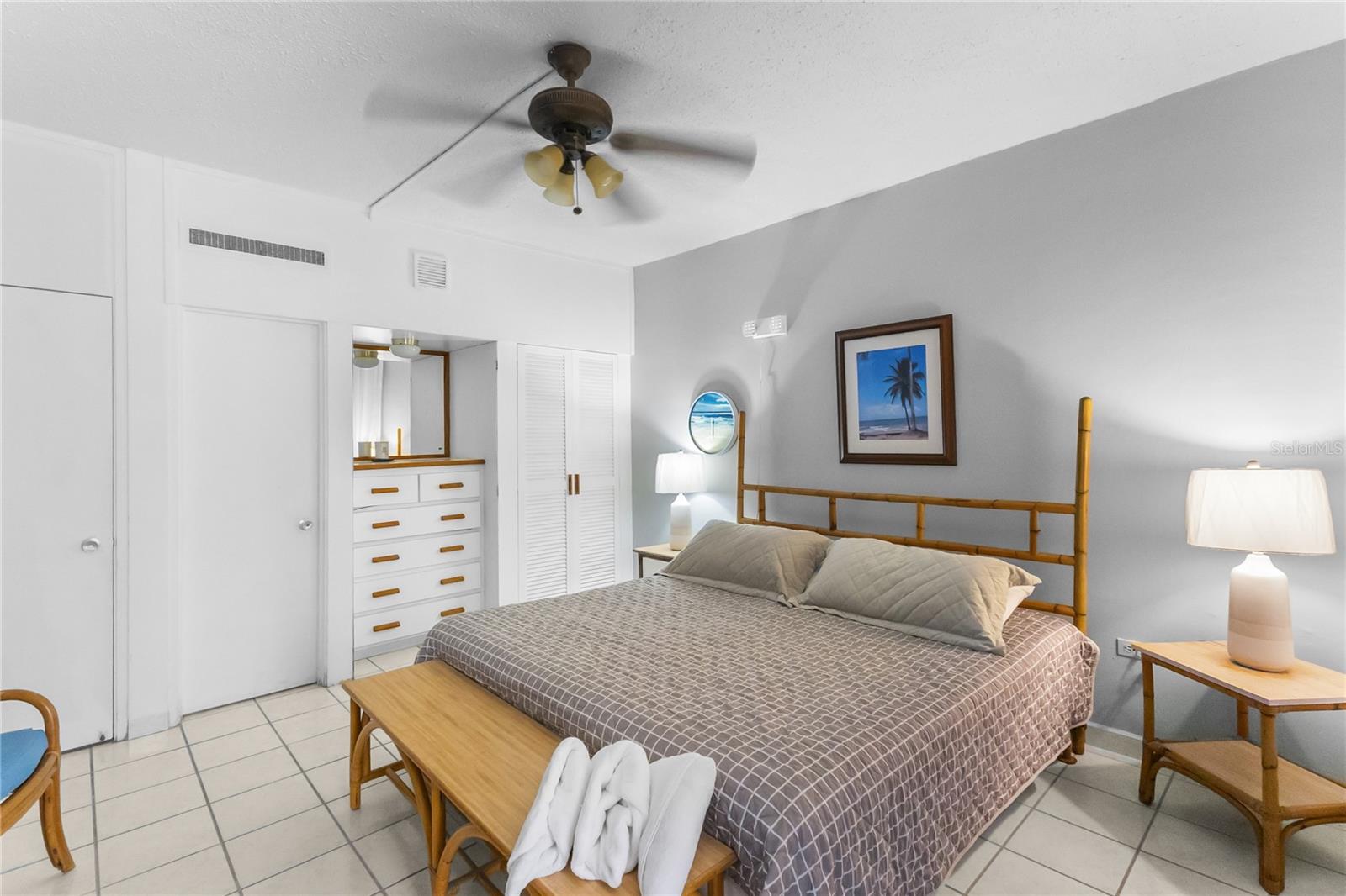 BEACH VILLAGE - Residential