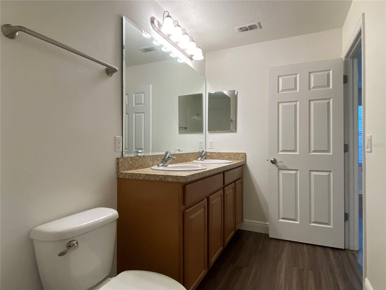 THE PARKE AT HANOVER PLACE - Residential Lease