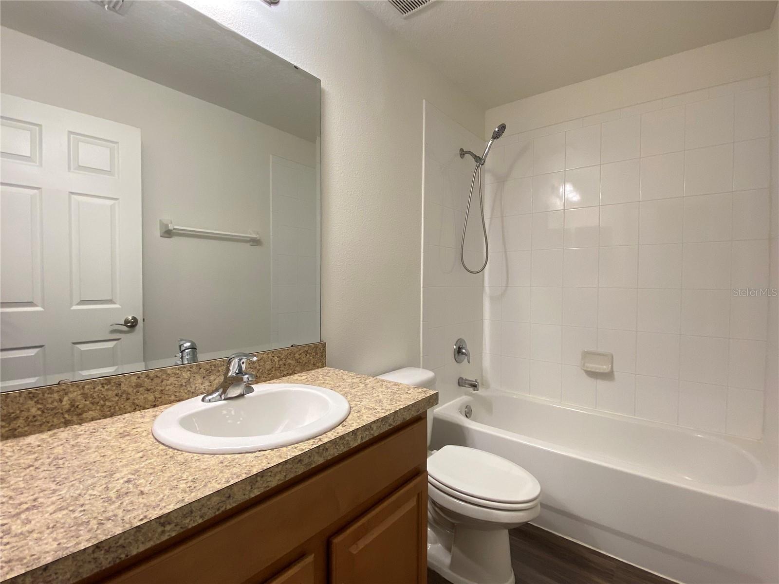 THE PARKE AT HANOVER PLACE - Residential Lease