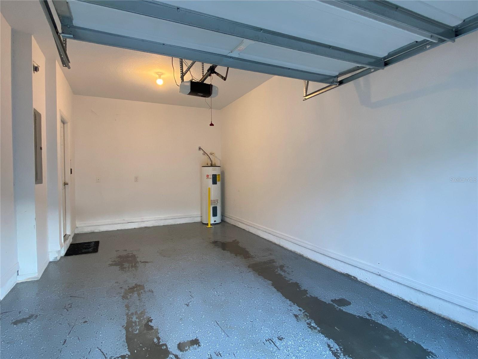 THE PARKE AT HANOVER PLACE - Residential Lease