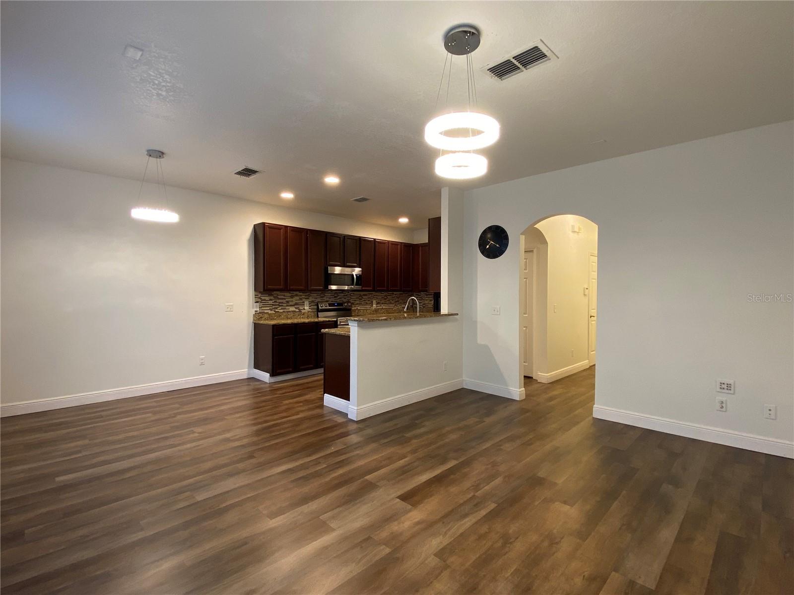 THE PARKE AT HANOVER PLACE - Residential Lease