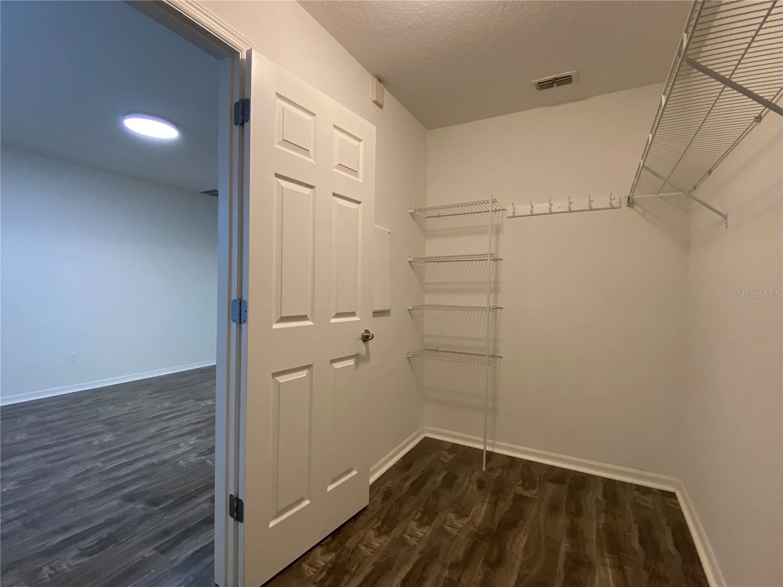 THE PARKE AT HANOVER PLACE - Residential Lease