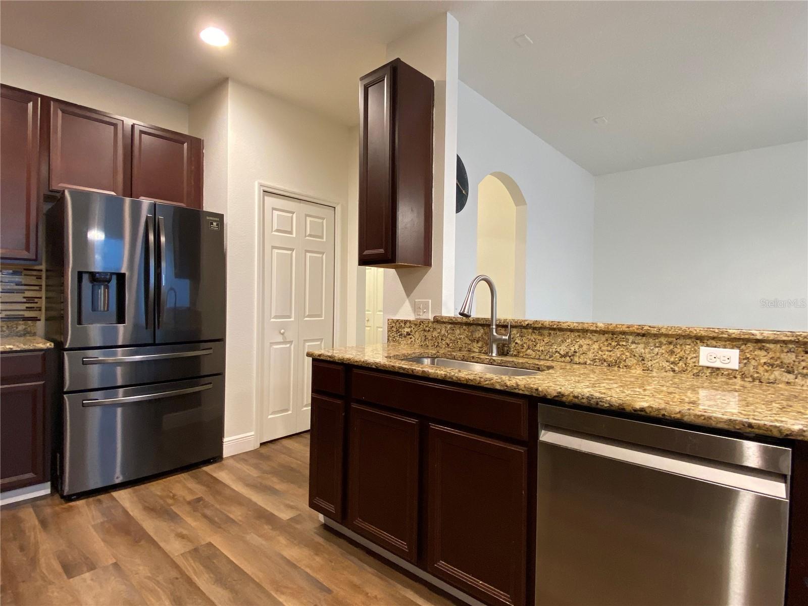 THE PARKE AT HANOVER PLACE - Residential Lease