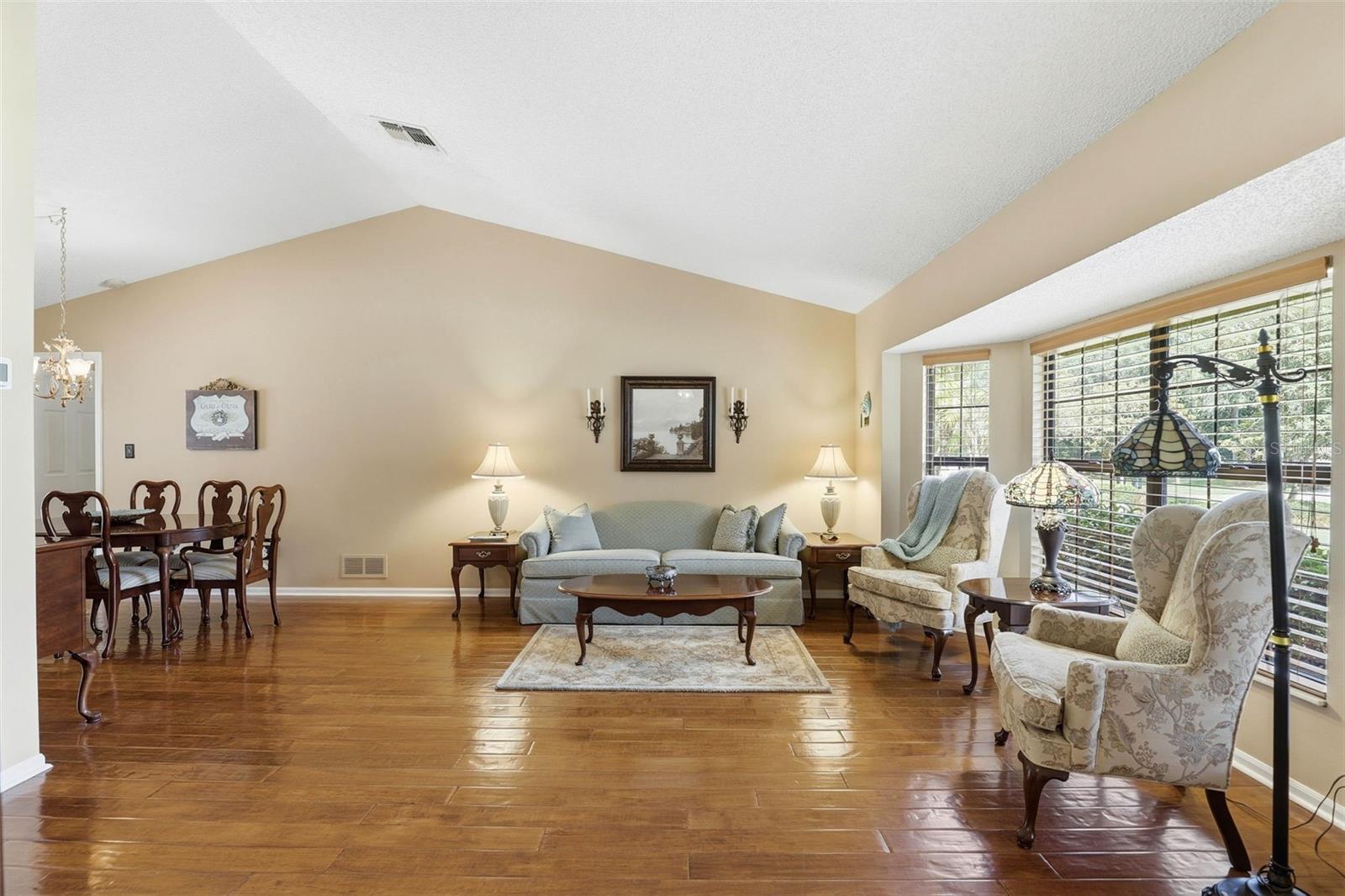 UNIVERSITY WOODS PH 02 - Residential