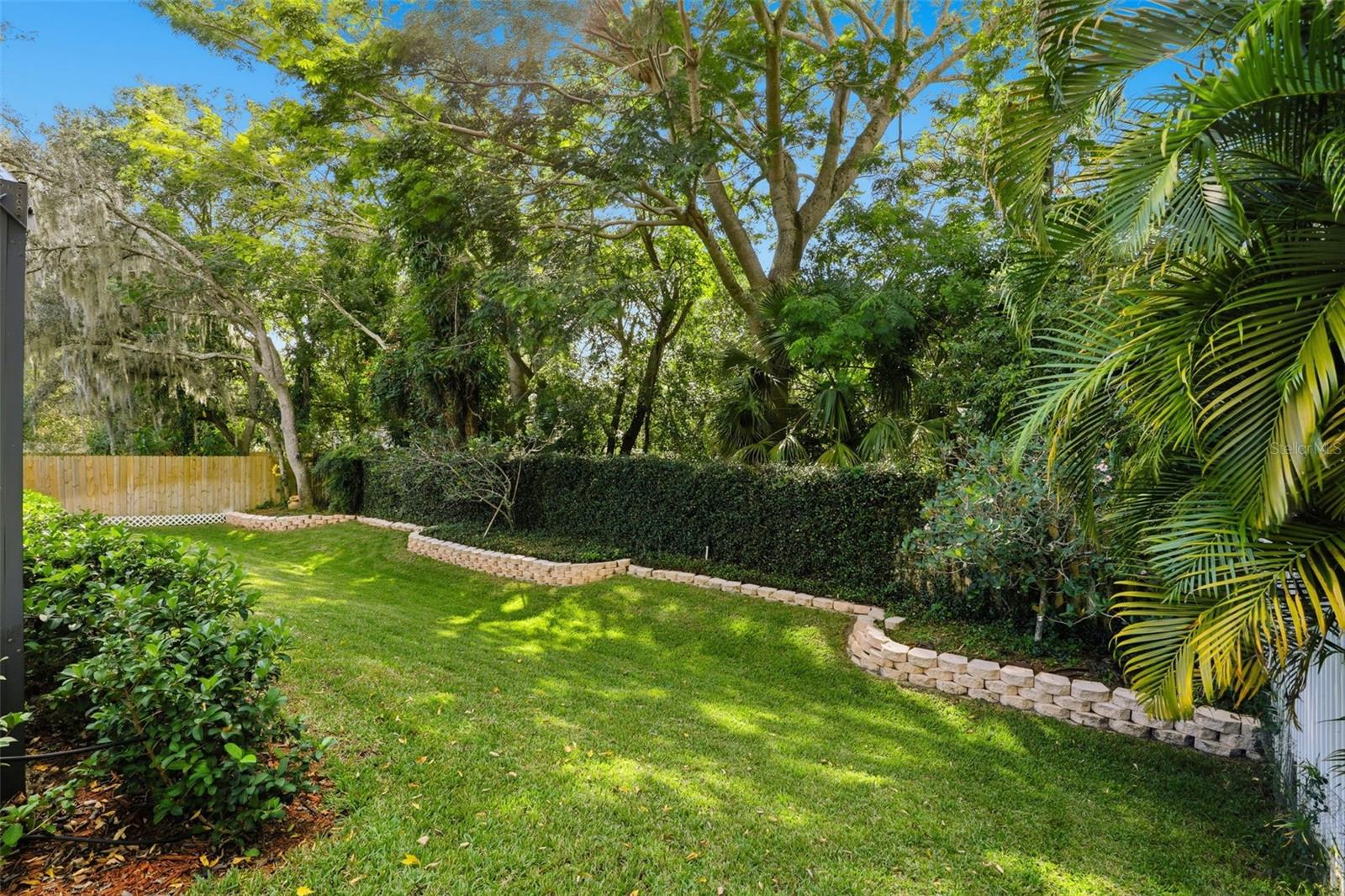 UNIVERSITY WOODS PH 02 - Residential