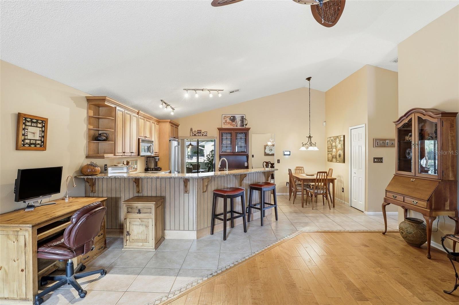 UNIVERSITY WOODS PH 02 - Residential