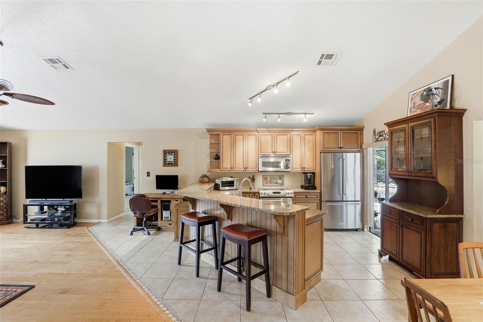 UNIVERSITY WOODS PH 02 - Residential