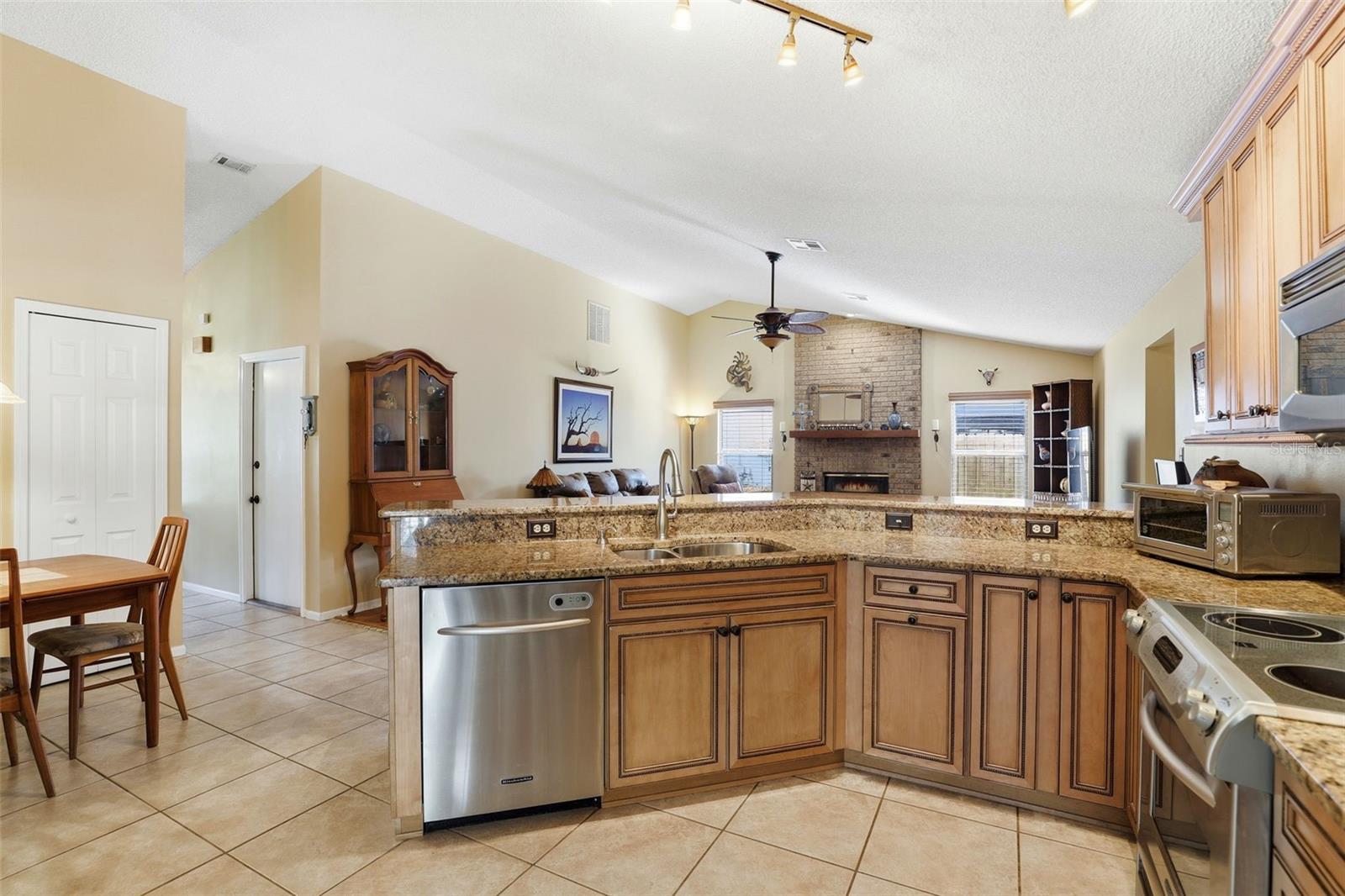 UNIVERSITY WOODS PH 02 - Residential