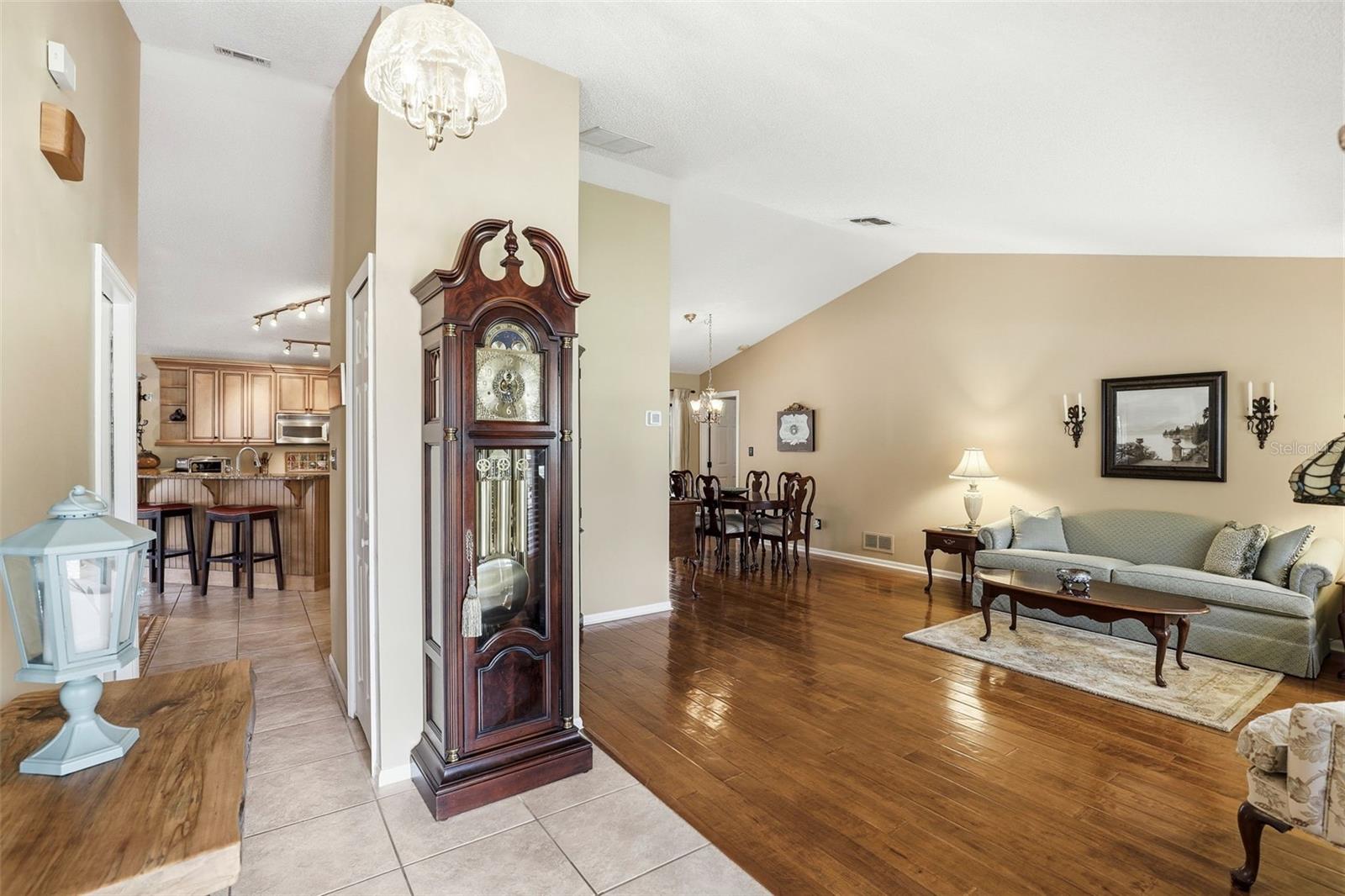 UNIVERSITY WOODS PH 02 - Residential