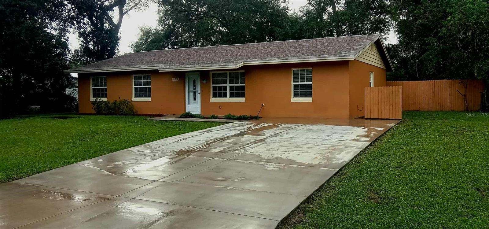 724 CARMEN DRIVE
