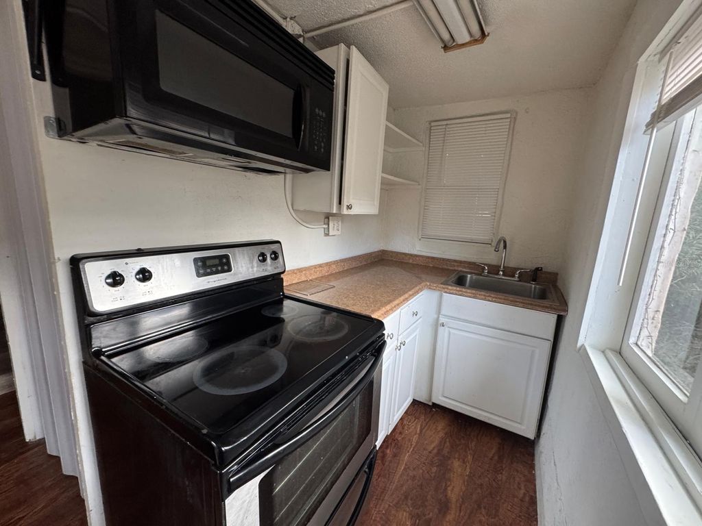 Photo of 728 Columbia Street, Orlando, FL 32805 (MLS # O6373832)