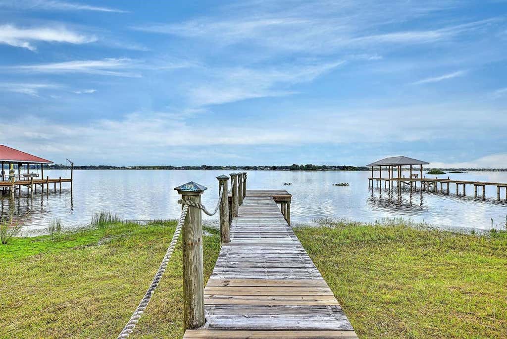 Photo of 4160 Lakeview Drive, Sebring, FL 33870 (MLS # OM730791)