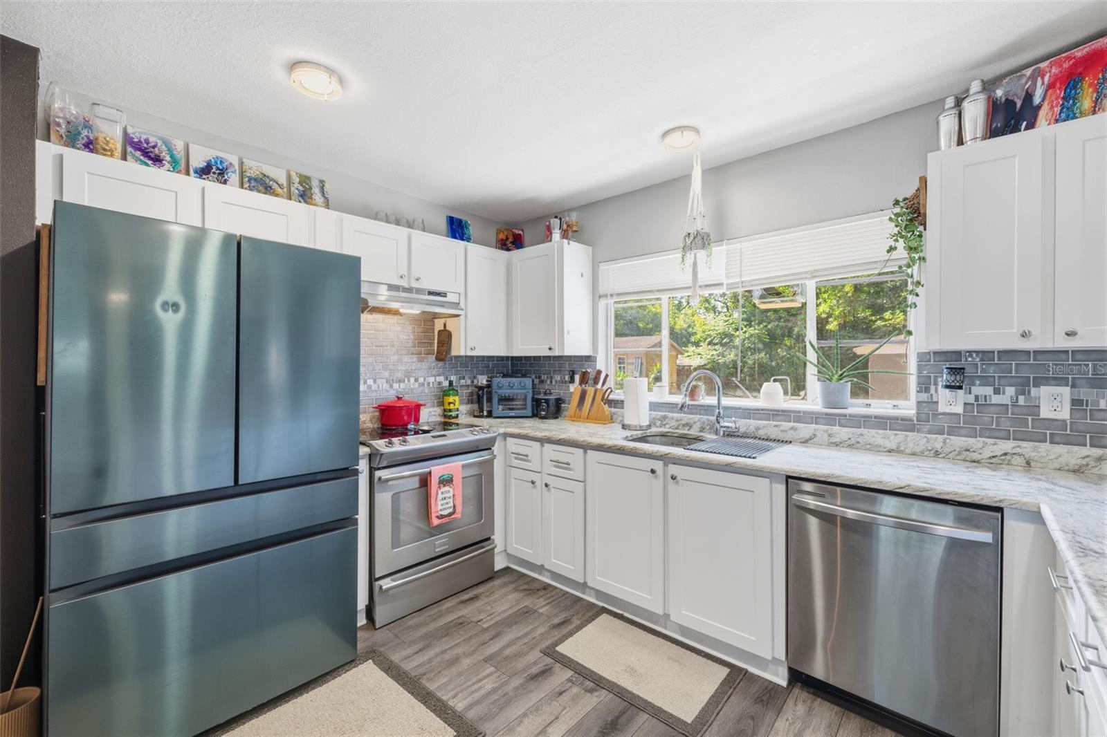 1709 NE LAMBRIGHT STREET