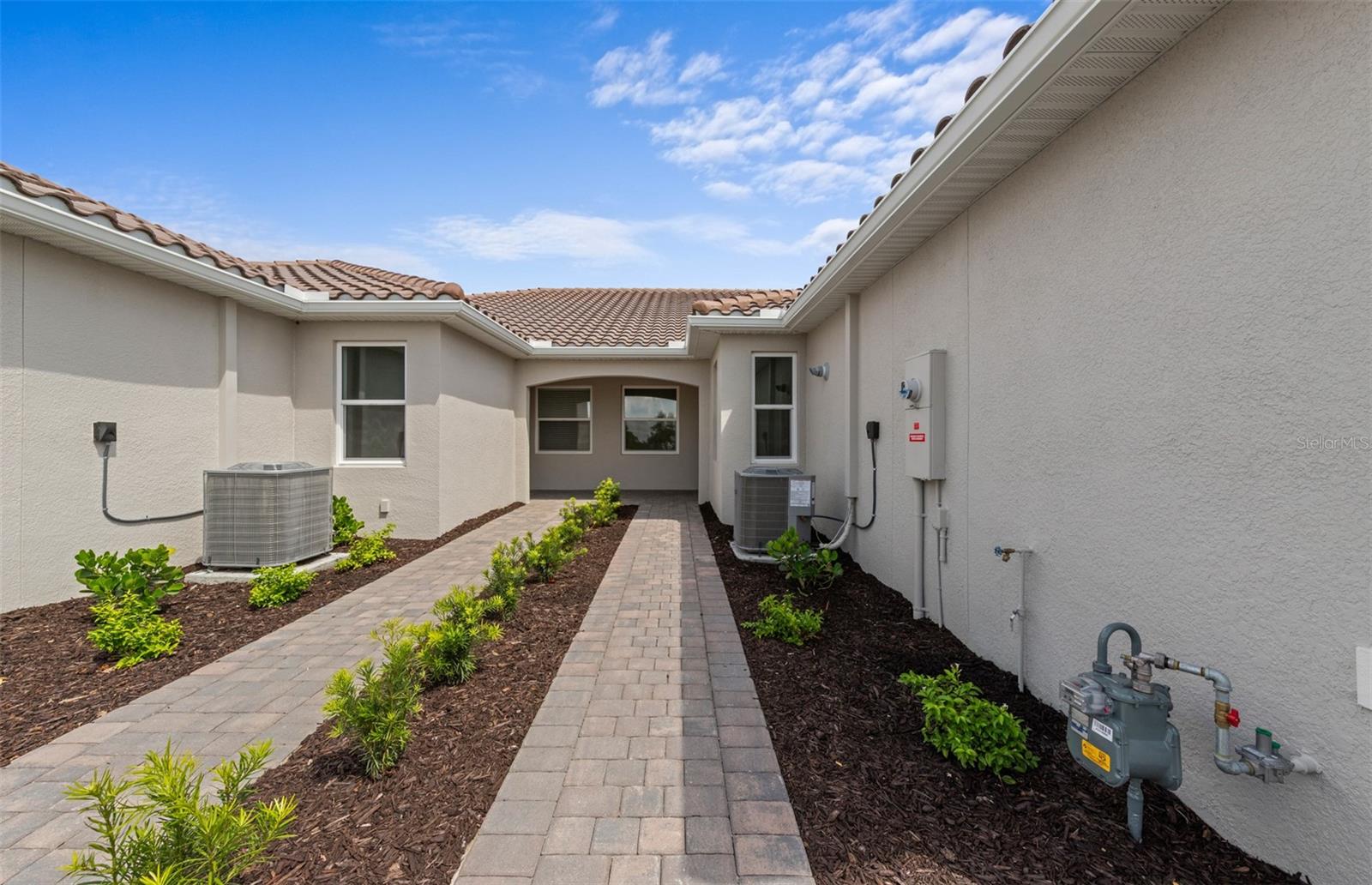 27104 CLAM SHELL COURT