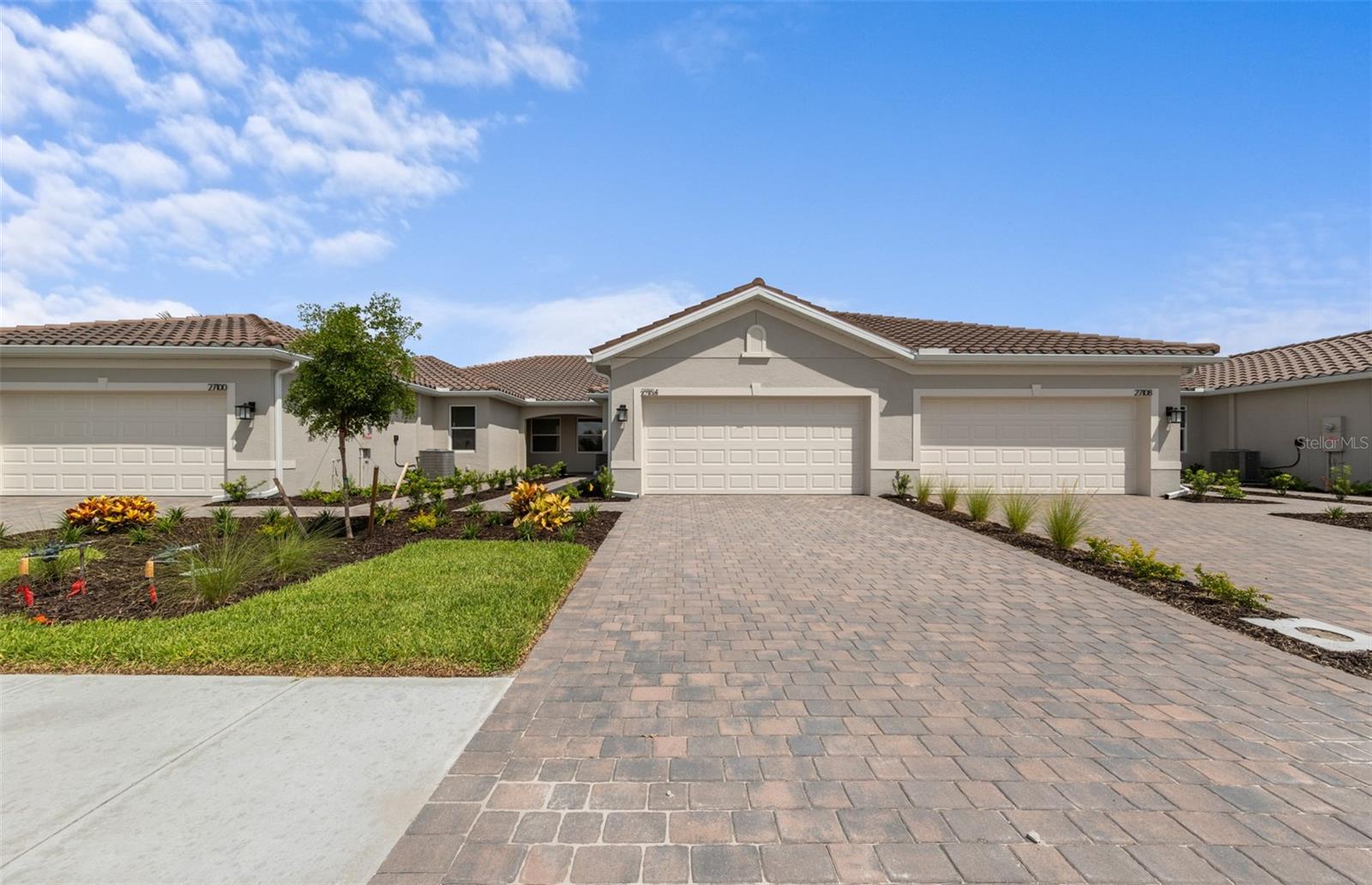 27104 CLAM SHELL COURT
