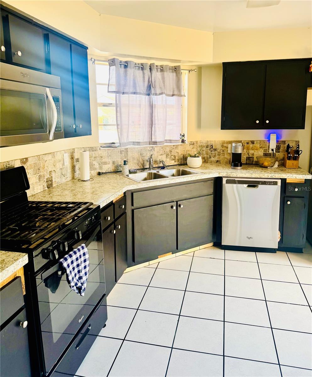 WESTLAKE MANOR UNIT 1 - Residential