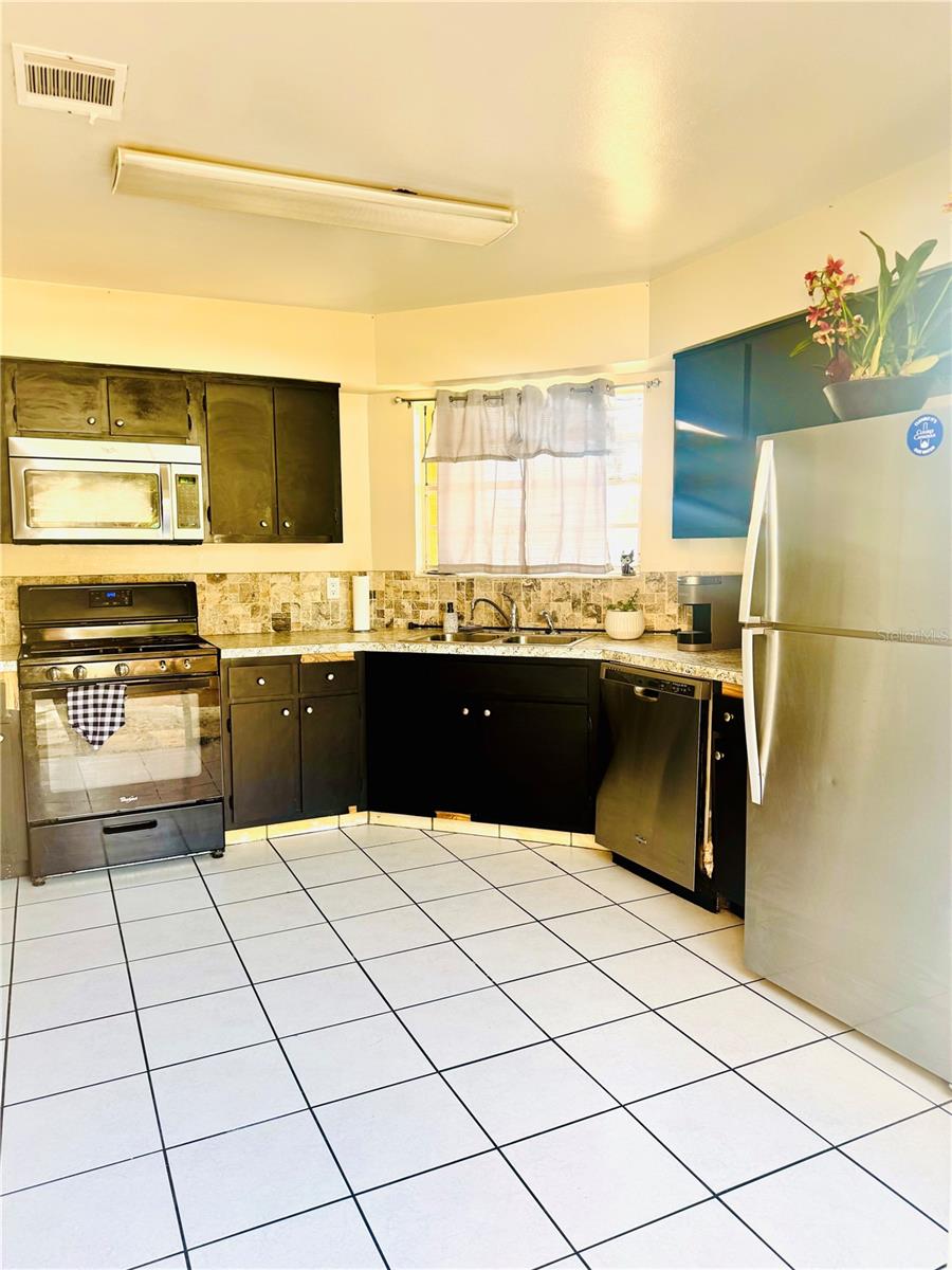 WESTLAKE MANOR UNIT 1 - Residential