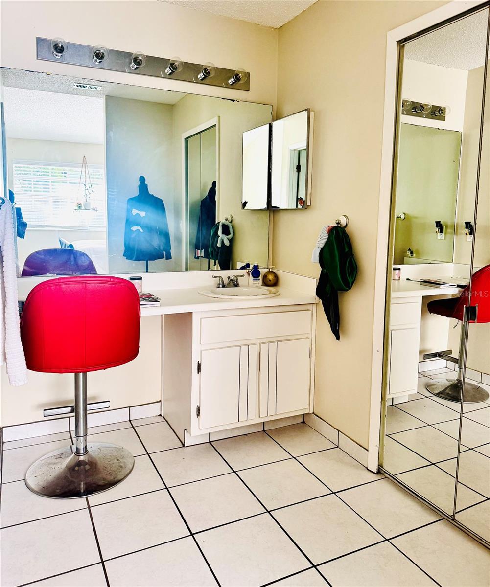 WESTLAKE MANOR UNIT 1 - Residential