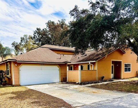 Photo of 1303 Dunhill Drive, Longwood, FL 32750 (MLS # S5144279)