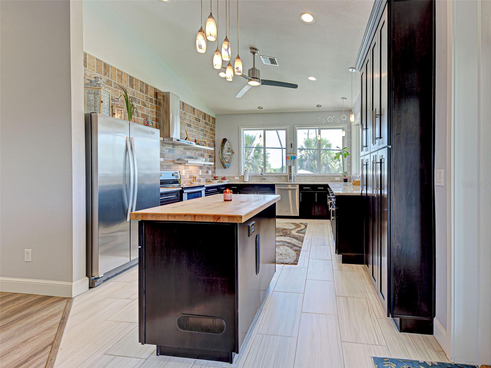 ROTONDA MEADOWS - Residential
