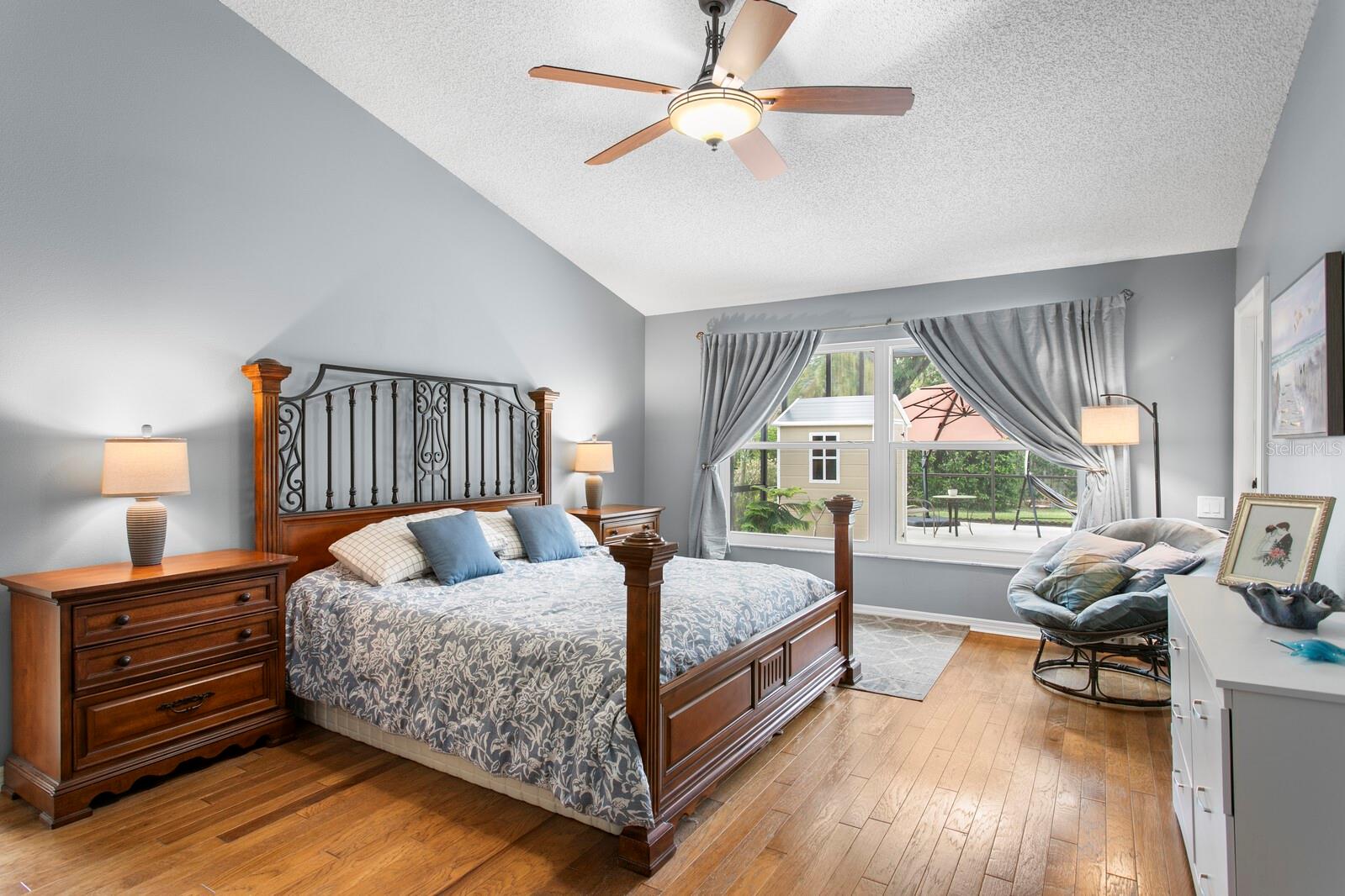 BELLE MEADE - Residential