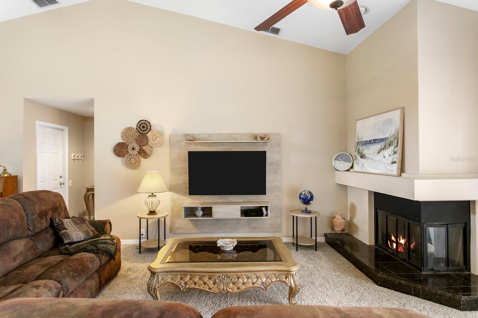 BELLE MEADE - Residential