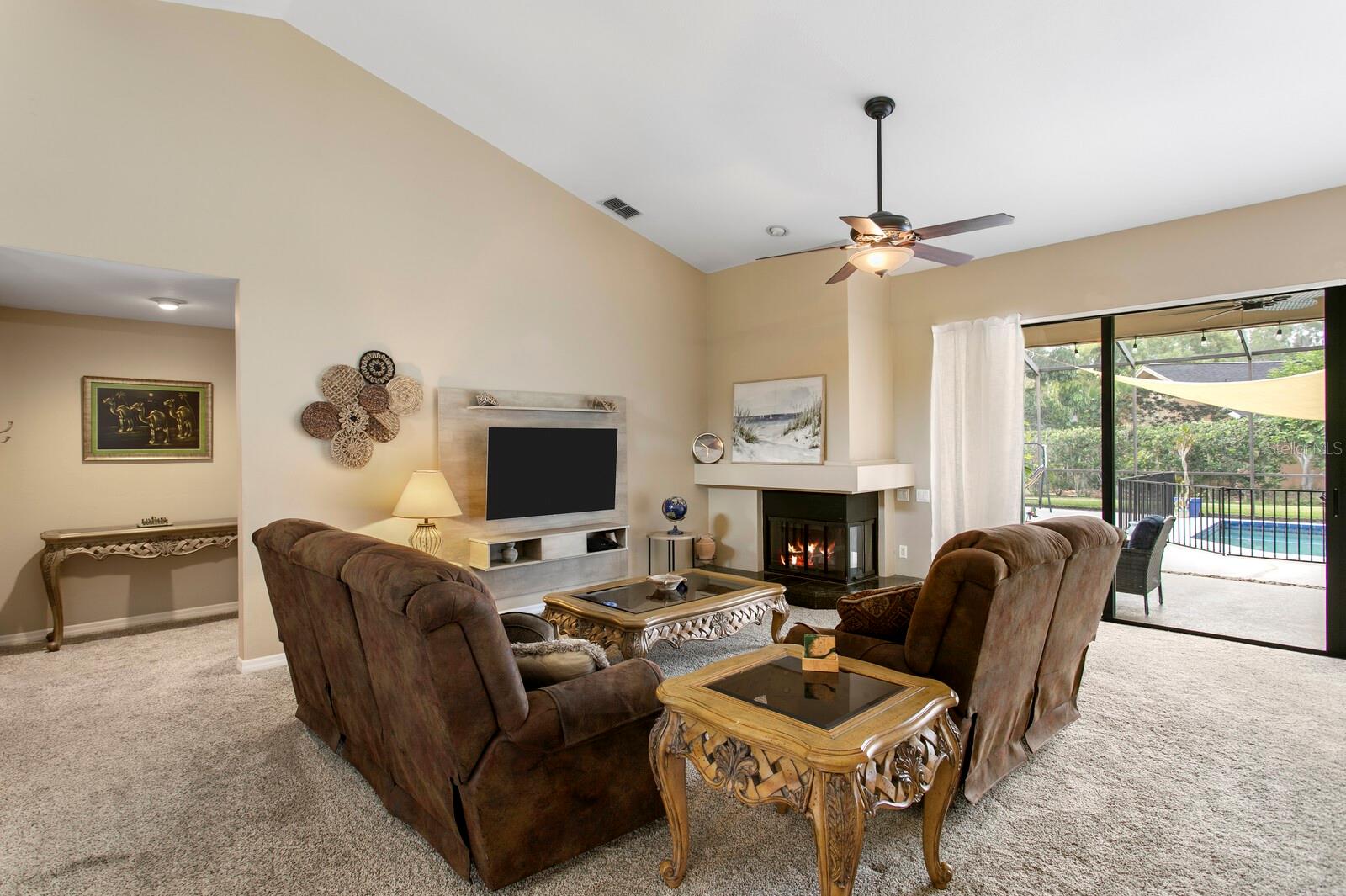 BELLE MEADE - Residential
