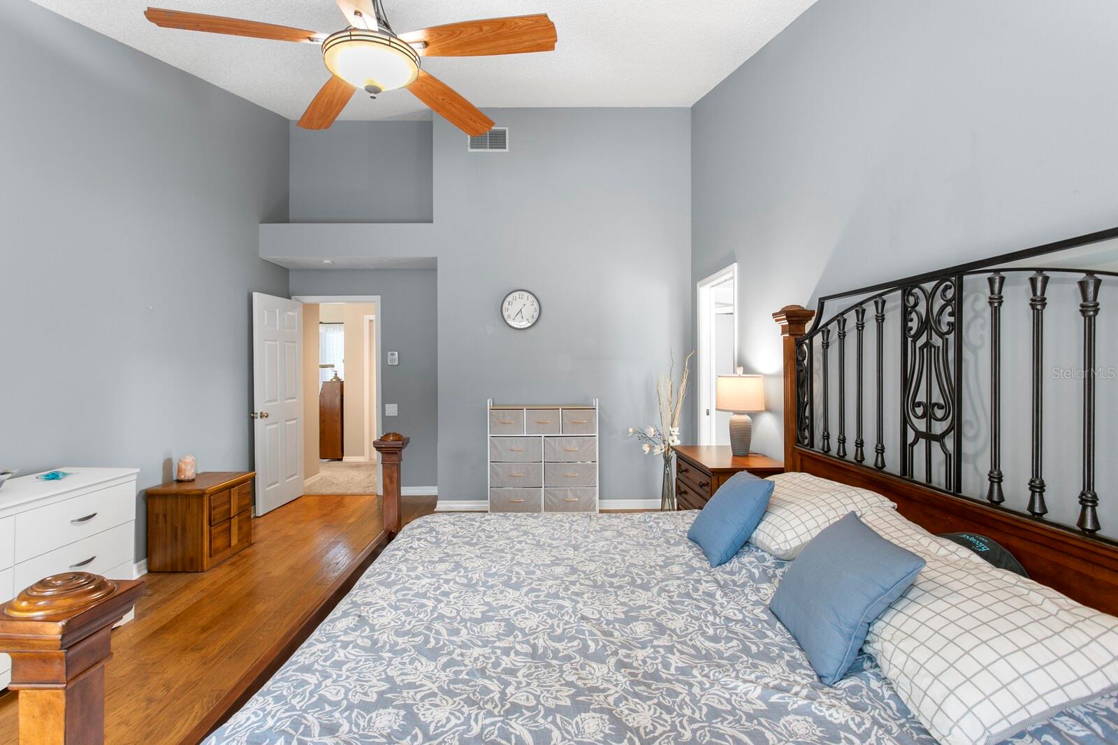 BELLE MEADE - Residential