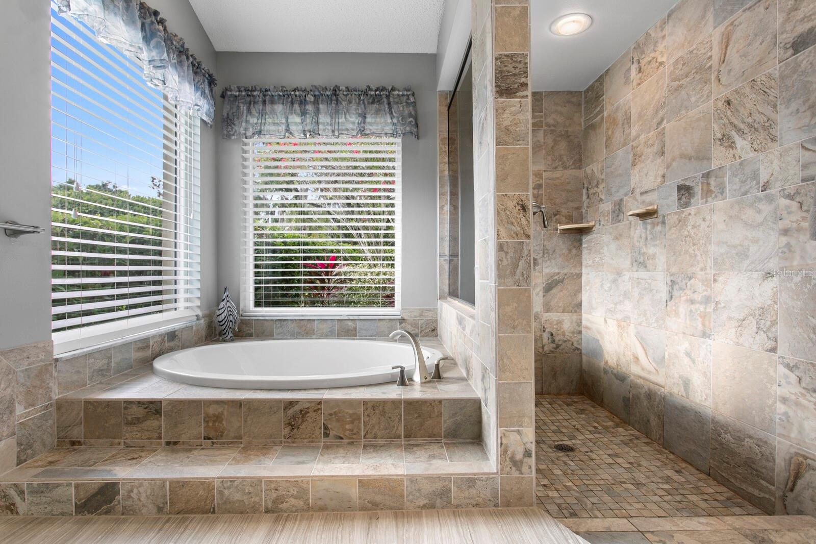 BELLE MEADE - Residential