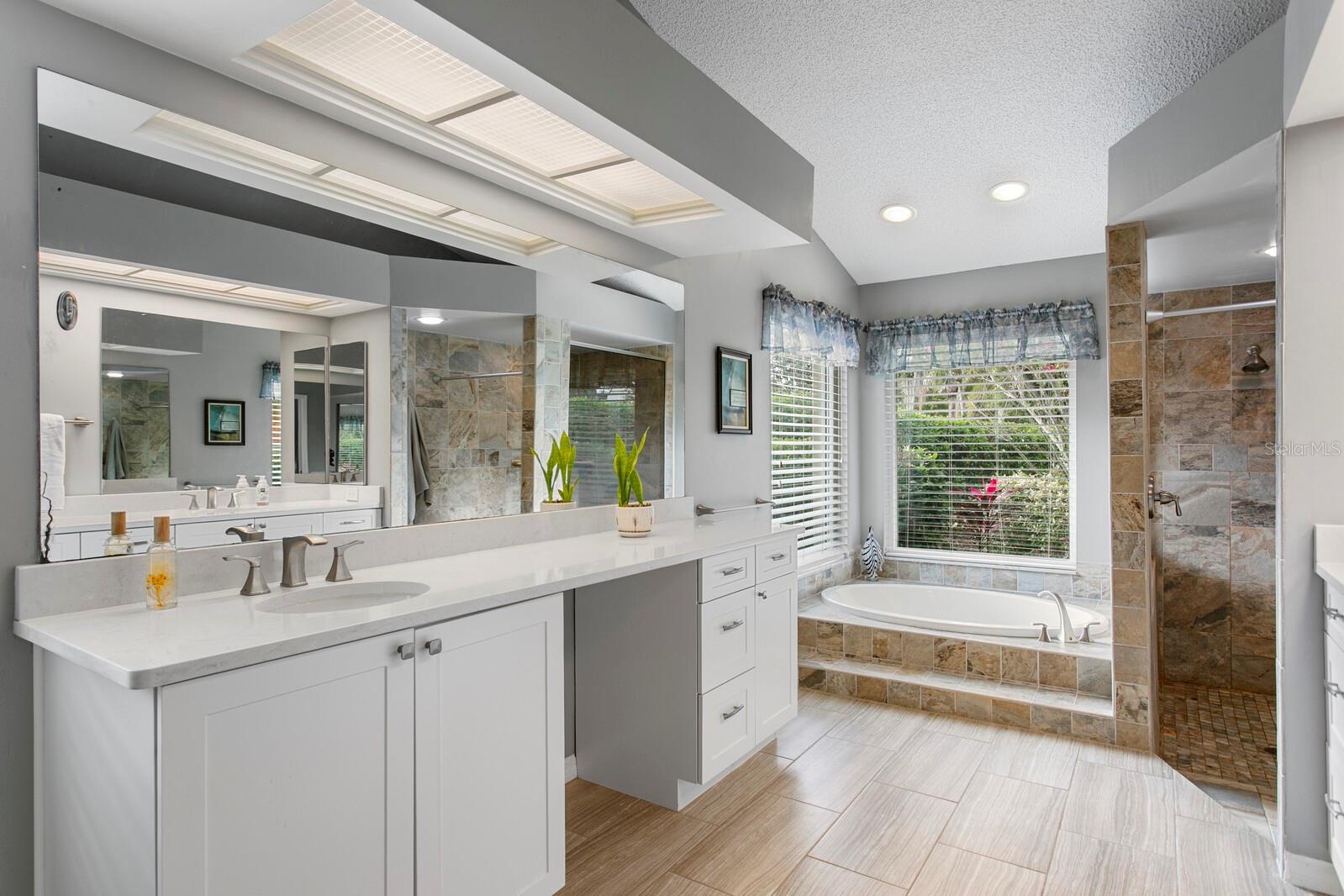 BELLE MEADE - Residential