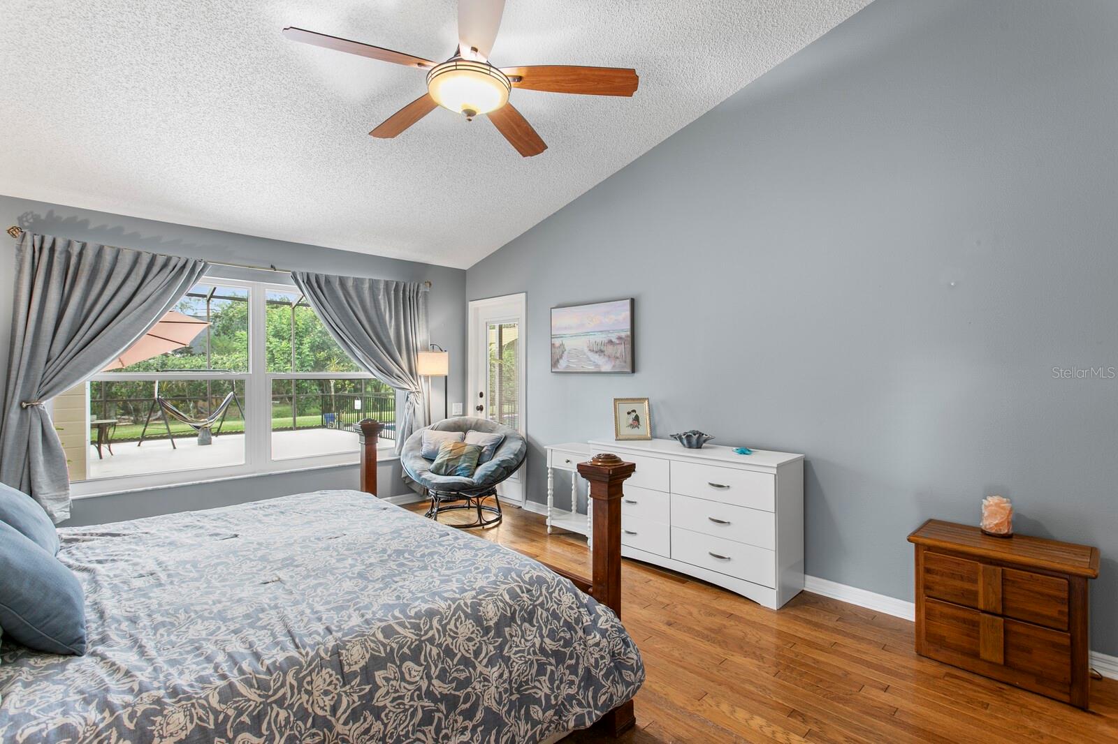 BELLE MEADE - Residential