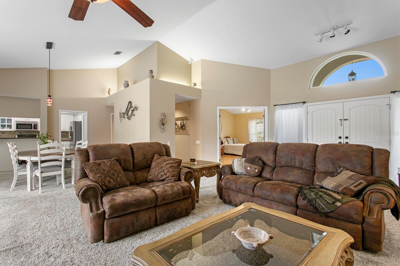 BELLE MEADE - Residential
