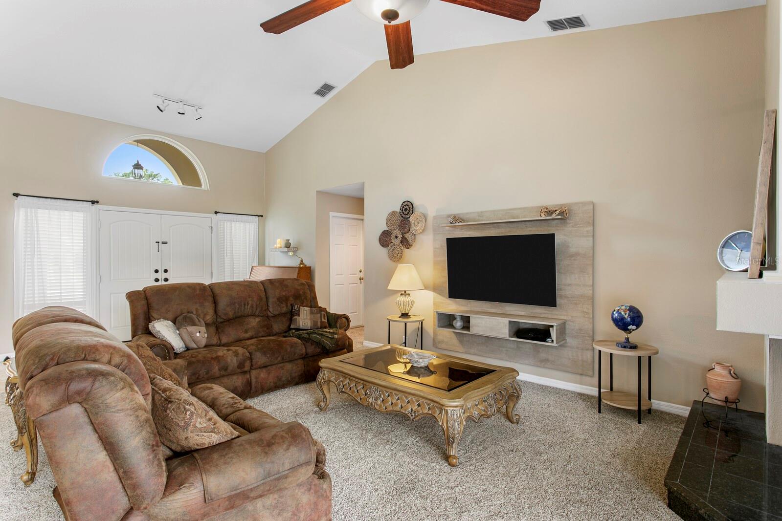BELLE MEADE - Residential