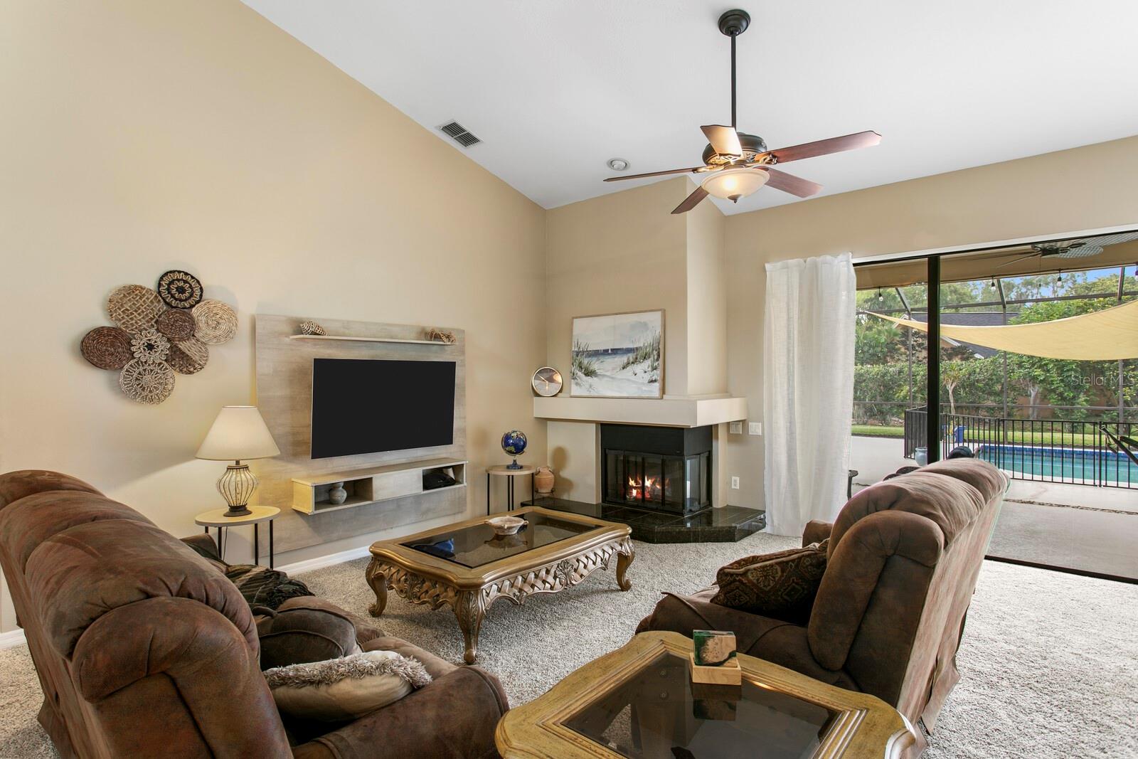 BELLE MEADE - Residential