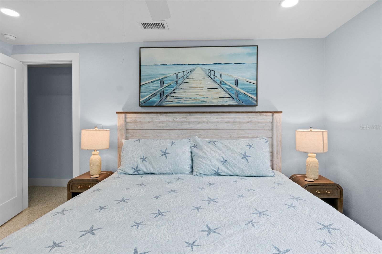 KEY ROYALE TERRACE - Residential