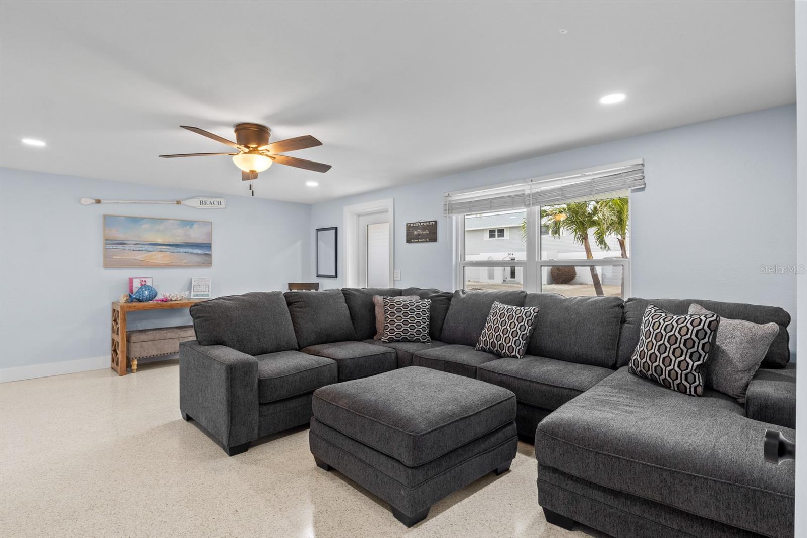 KEY ROYALE TERRACE - Residential