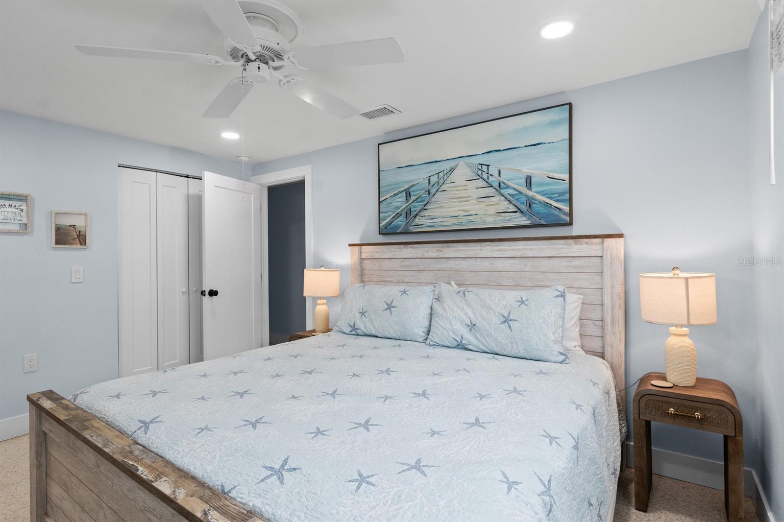 KEY ROYALE TERRACE - Residential